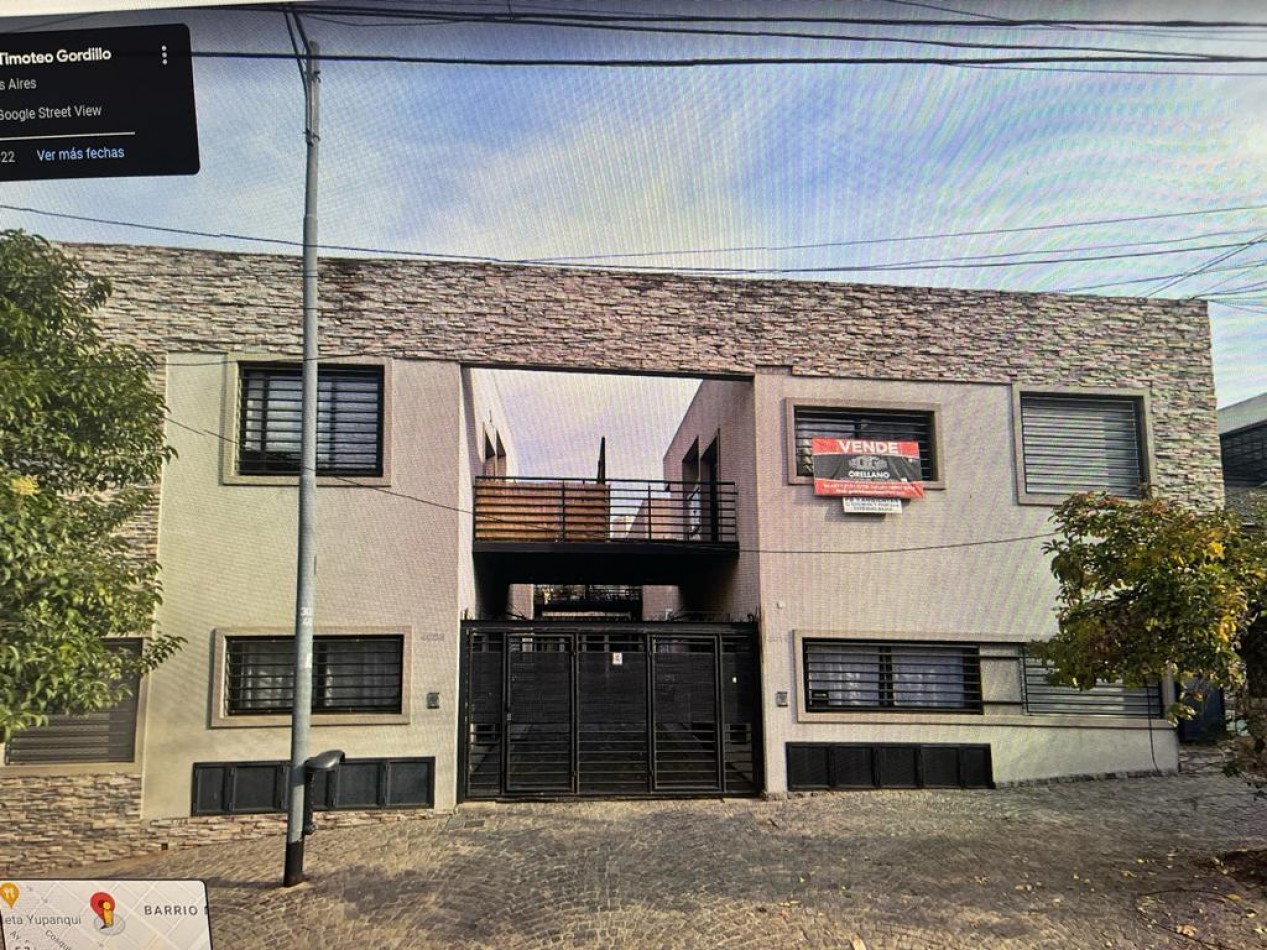 P. H, P. B, Al Frente, 3 Ambientes, con Parrilla y Cochera