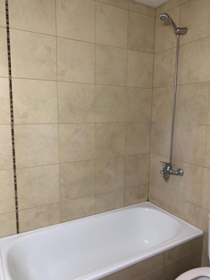 P. H, P. B, Al Frente, 3 Ambientes, con Parrilla y Cochera