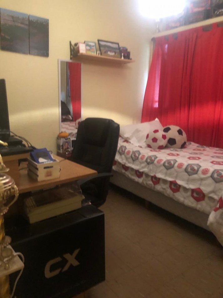 DEPARTAMENTO EN VENTA 3 AMBIENTES PRIMER PISO BARRIO GRAL.SAVIO 