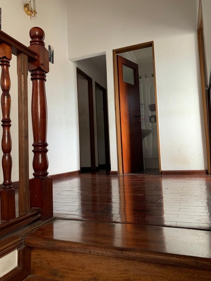 Casa con Jardin y Quincho - Excelente Ubicacion