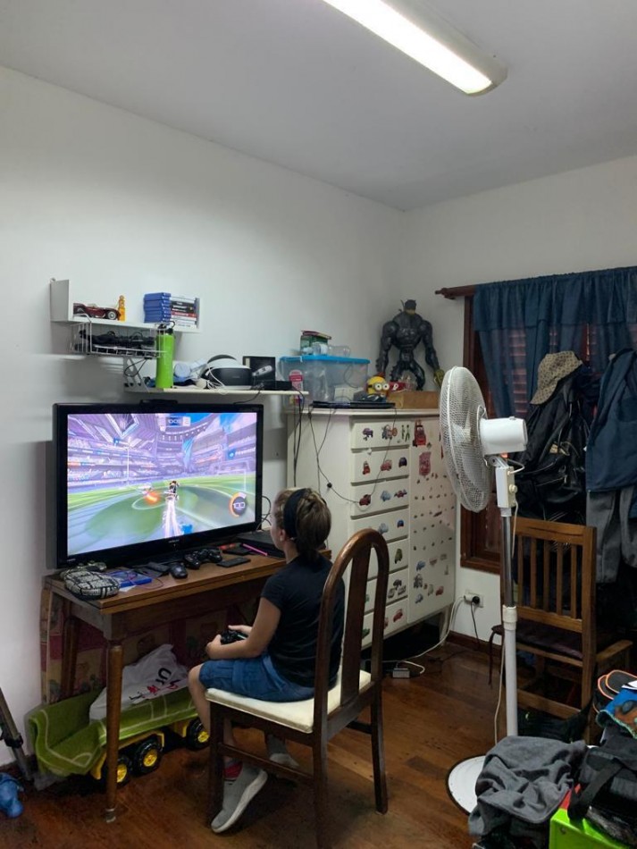 Casa con Jardin y Quincho - Excelente Ubicacion