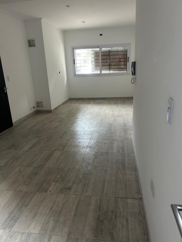 VENTA DEPTO 3 AMBIENTES PB C/PATIO