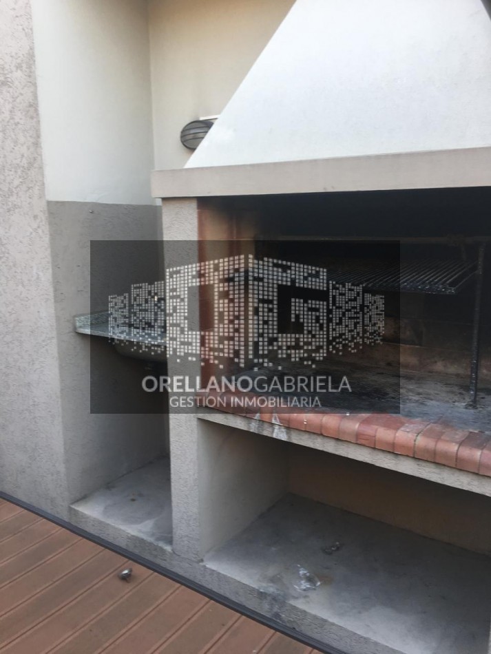 DEPTO.  P. B. 2 AMB. C/ PARRILLA Y DECK,  EXPENSAS BAJAS