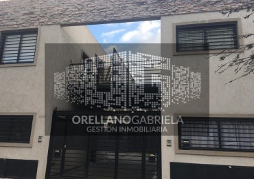 DEPTO.  P. B. 2 AMB. C/ PARRILLA Y DECK,  EXPENSAS BAJAS